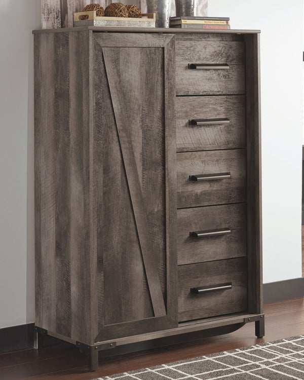 Wynnlow Signature Design by Ashley Dressing Chest