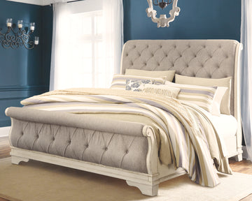 Realyn Signature Design by Ashley Bed