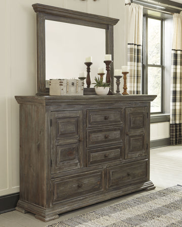 Wyndahl Signature Design by Ashley Dresser and Mirror