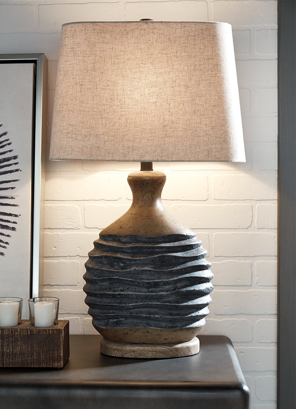 Medlin Signature Design by Ashley Table Lamp