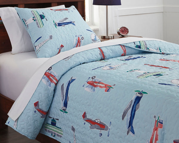 McAllen Signature Design by Ashley Quilt Set Twin