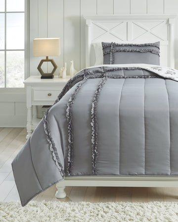 Meghdad Signature Design by Ashley Comforter Set Twin