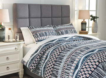 Shilliam Signature Design by Ashley Comforter Set Queen