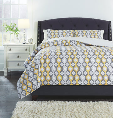 Mato Signature Design by Ashley Comforter Set Queen